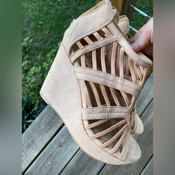 Torrid nude wedges - Picture 4 of 10